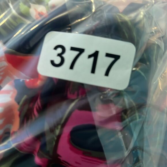 Kona sol floral one piece crisscrossed back straps - Picture 5 of 5